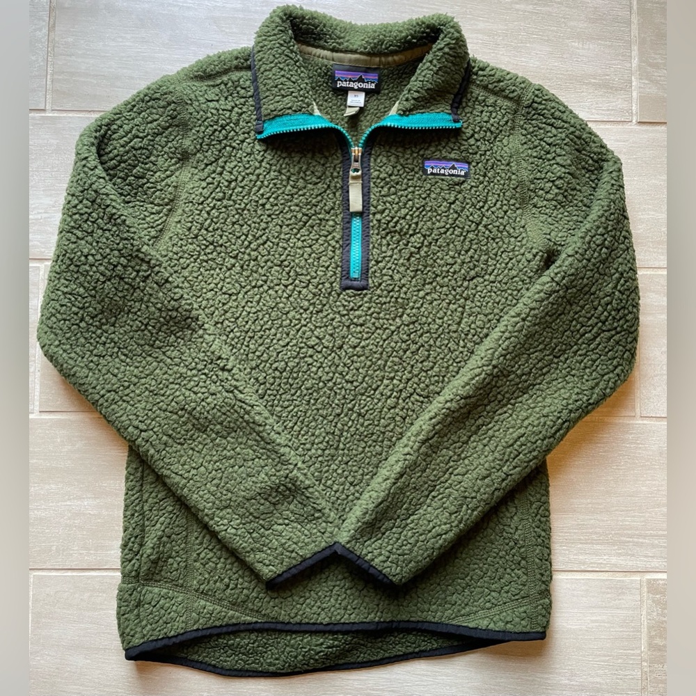 Patagonia Olive Green Quarter-Zip Fleece Pullover with Teal Accent